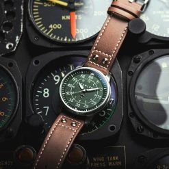 Fawler Apollo | Montre Aviateur en acier inoxydable vert et argenté -LuxeMontre Boutique jwm apollo drop38 frank christensen 26126 1x1 31