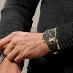 Seizmont Montre chronographe Calvin Parva Craftsman -LuxeMontre Boutique rst megashoot 0 3 parvawatch green22024 bjarkejohansen 2